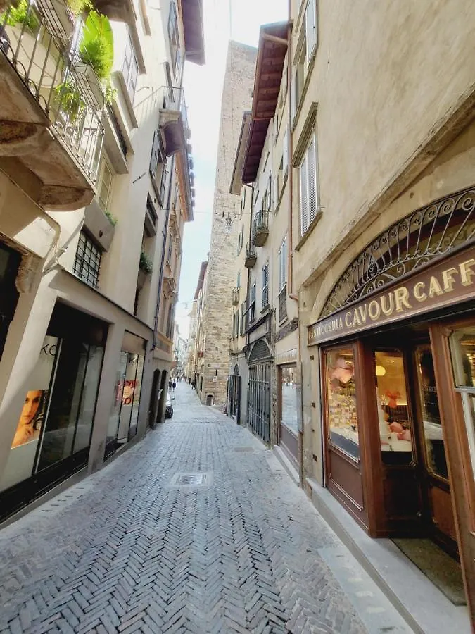 Mille E Una Notte Bergamo 0*,  Italien