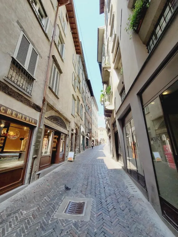 Mille E Una Notte Bergamo Guest house