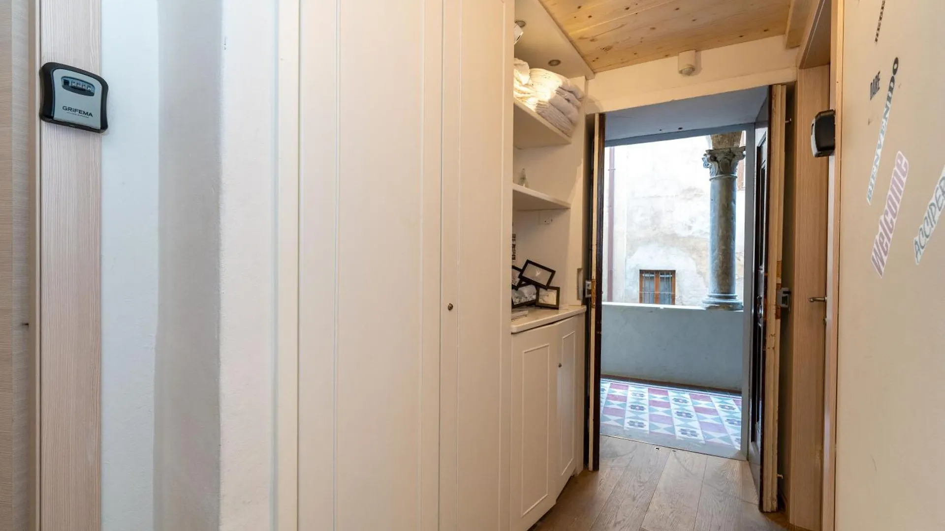 Guest house Mille E Una Notte Bergamo Italy