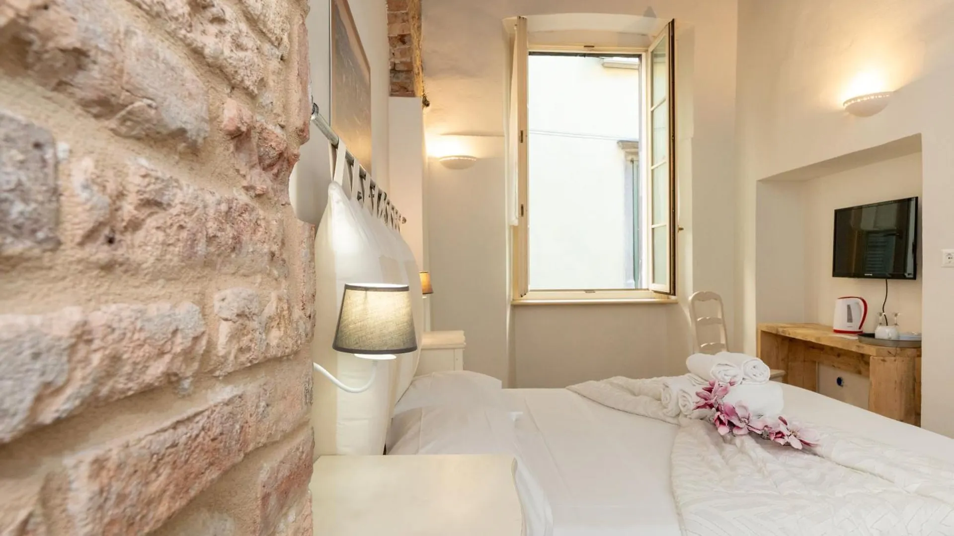 Guest house Mille E Una Notte Bergamo Italy